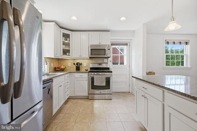 455 GLENDALE CIR, Springfield, PA 19064