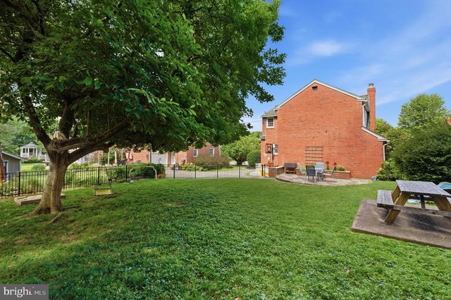 455 GLENDALE CIR, Springfield, PA 19064
