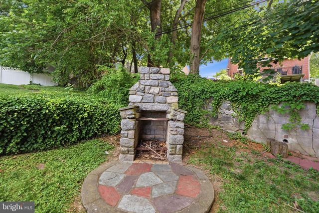 455 GLENDALE CIR, Springfield, PA 19064