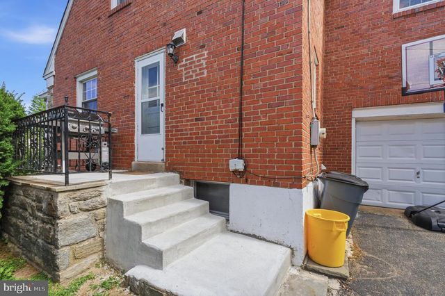 455 GLENDALE CIR, Springfield, PA 19064