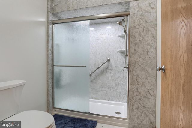 865 DRY RUN RD, Grantville, PA 17028