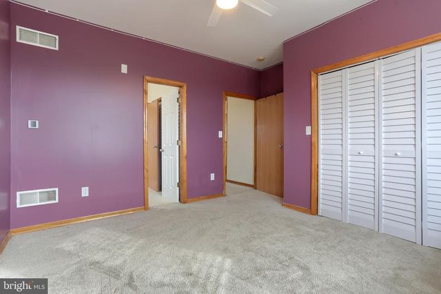 865 DRY RUN RD, Grantville, PA 17028