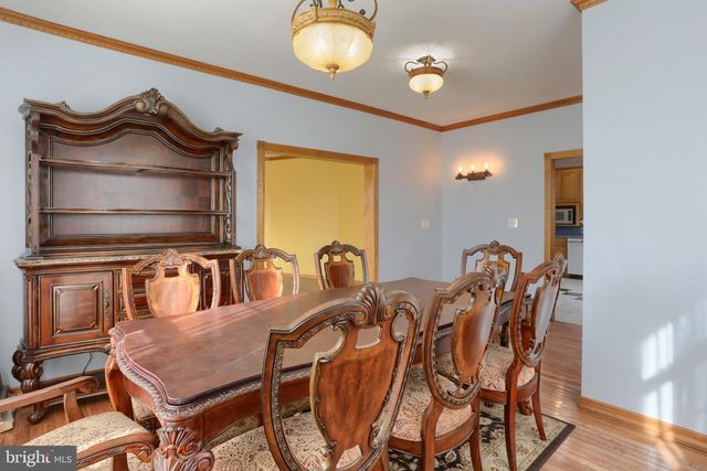 865 DRY RUN RD, Grantville, PA 17028