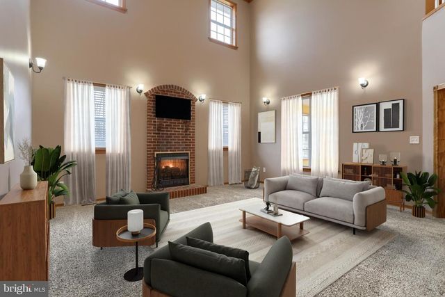 865 DRY RUN RD, Grantville, PA 17028