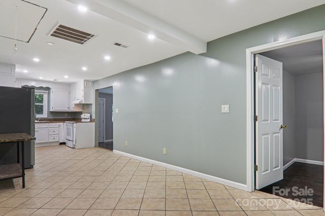 1416 Roy Dula Place SW, Lenoir, NC 28645