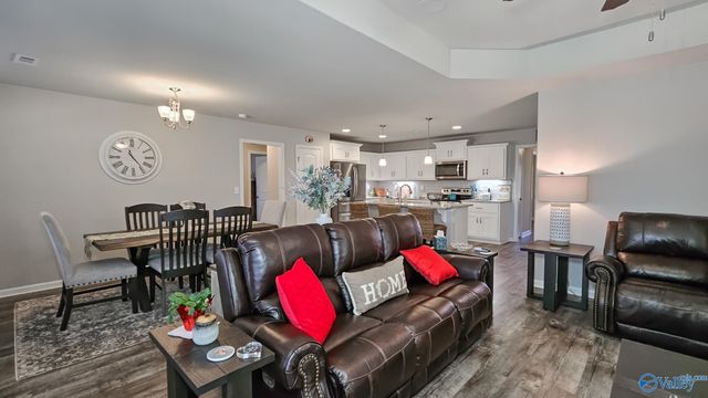 100 Ocean Springs Avenue, Toney, AL 35773