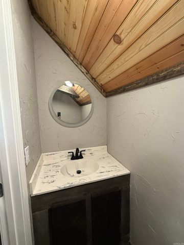 1198 N Evergreen Drive, Bauxite, AR 72011