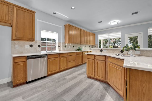 2241 Merritt Way, Arlington, TX 76018