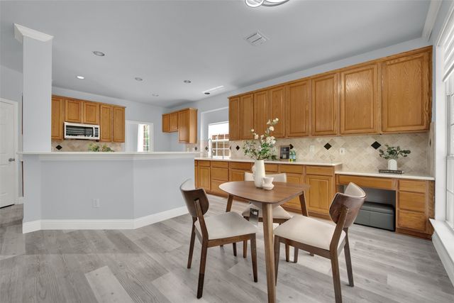 2241 Merritt Way, Arlington, TX 76018
