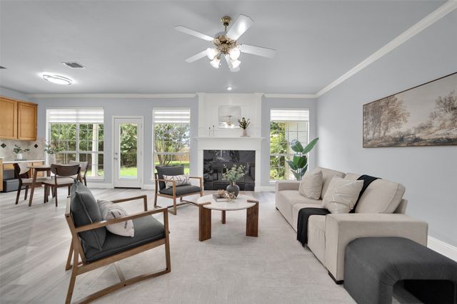 2241 Merritt Way, Arlington, TX 76018