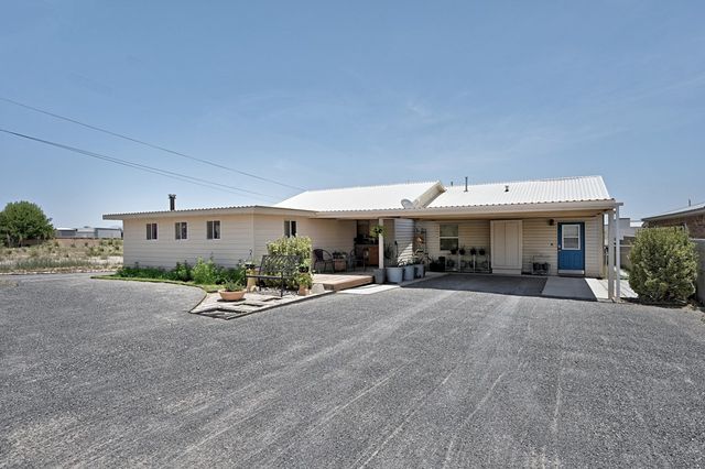 1110 N Ordenar St, Marfa, TX 79843