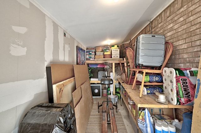 1110 N Ordenar St, Marfa, TX 79843