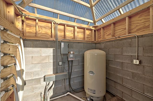 1110 N Ordenar St, Marfa, TX 79843