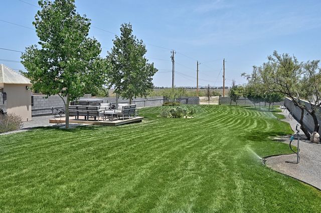 1110 N Ordenar St, Marfa, TX 79843