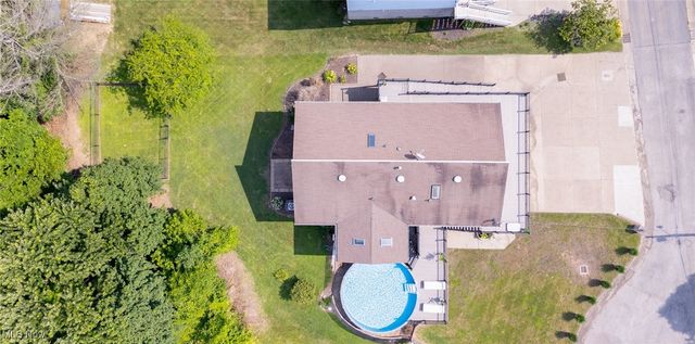 31 Anns Drive, Vienna, WV 26105