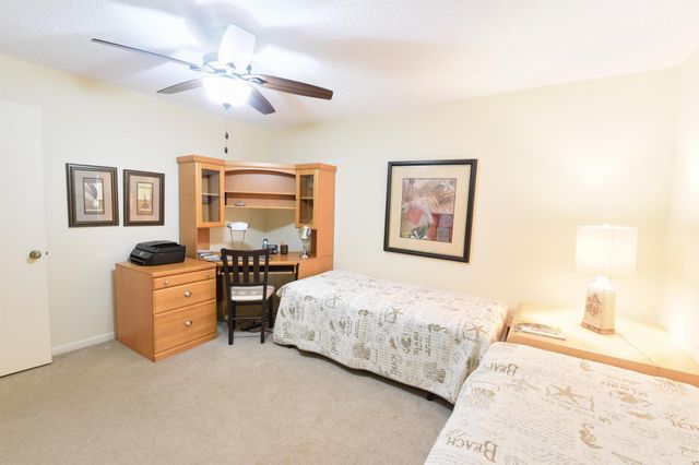15 Southport Lane E, Boynton Beach, FL 33436