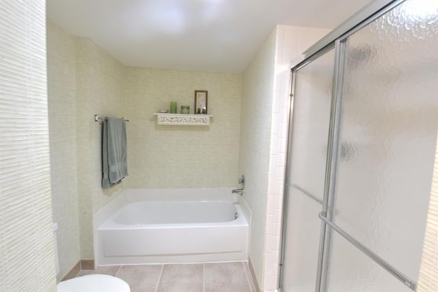 15 Southport Lane E, Boynton Beach, FL 33436