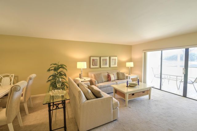 15 Southport Lane E, Boynton Beach, FL 33436