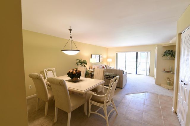15 Southport Lane E, Boynton Beach, FL 33436