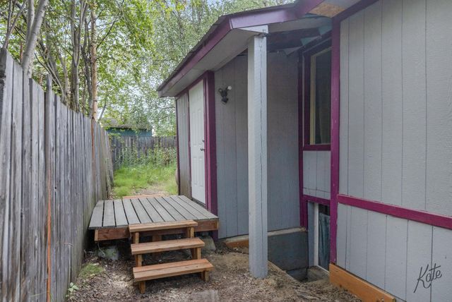 913 22ND AVENUE, Fairbanks, AK 99701