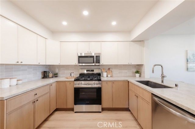 1044 W 252nd 4, Harbor City (los Angeles), CA 90710