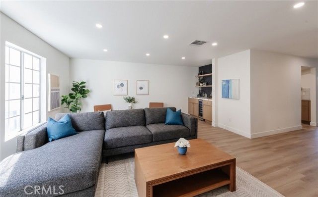 1044 W 252nd 4, Harbor City (los Angeles), CA 90710