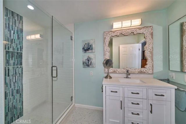 33540 Barcelona, Thousand Palms, CA 92276