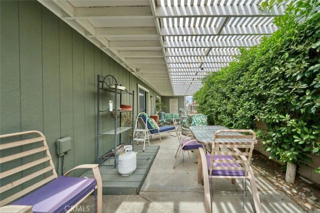 33540 Barcelona, Thousand Palms, CA 92276