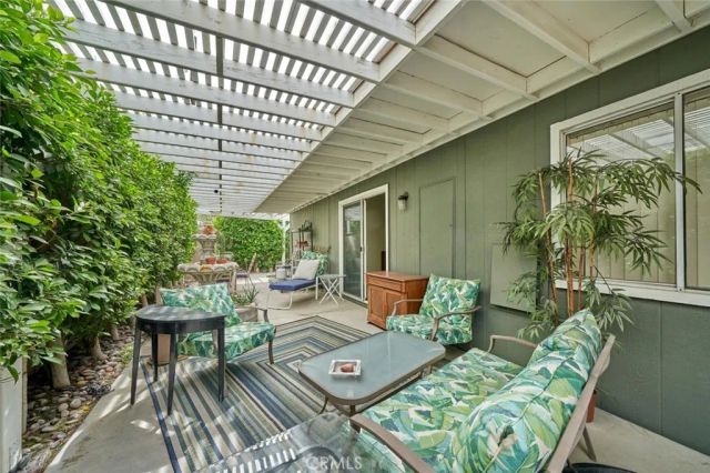 33540 Barcelona, Thousand Palms, CA 92276