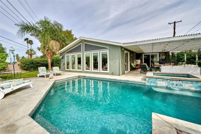 33540 Barcelona, Thousand Palms, CA 92276