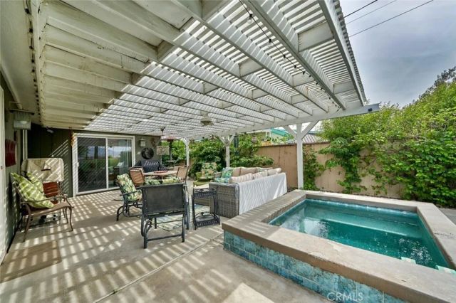 33540 Barcelona, Thousand Palms, CA 92276