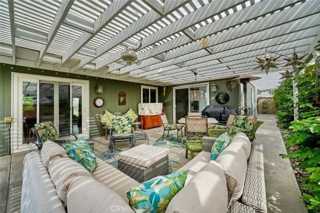 33540 Barcelona, Thousand Palms, CA 92276