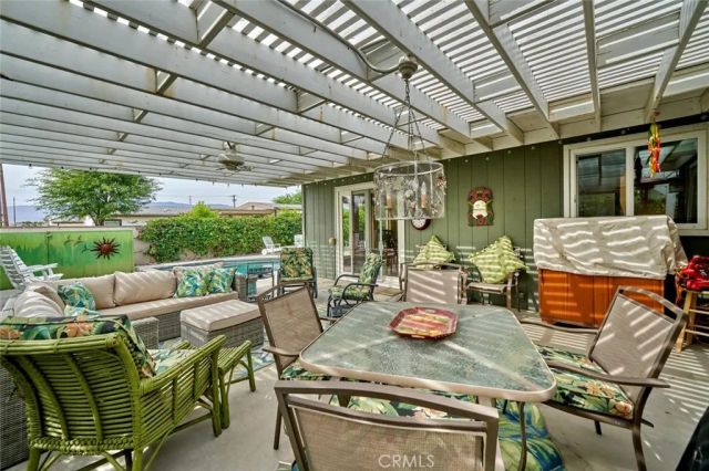 33540 Barcelona, Thousand Palms, CA 92276