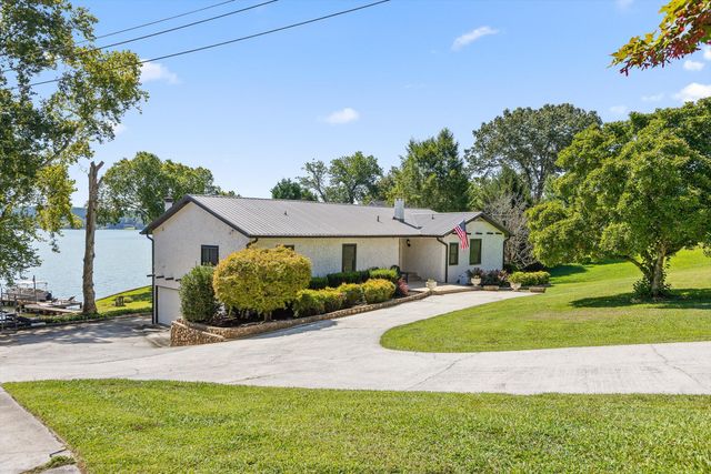 2166 S Shore Acres Road, Soddy Daisy, TN 37379