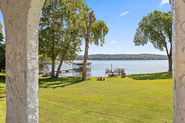 2166 S Shore Acres Road, Soddy Daisy, TN 37379