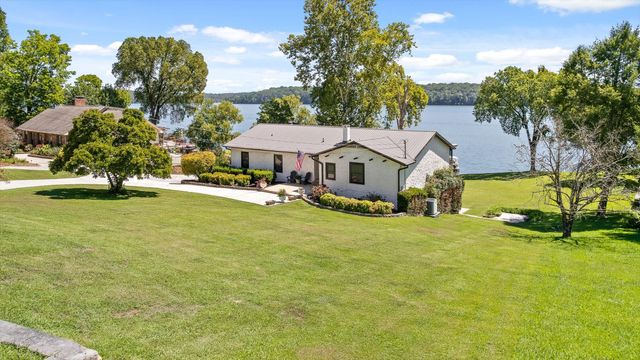 2166 S Shore Acres Road, Soddy Daisy, TN 37379