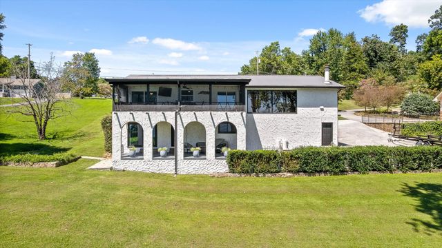 2166 S Shore Acres Road, Soddy Daisy, TN 37379