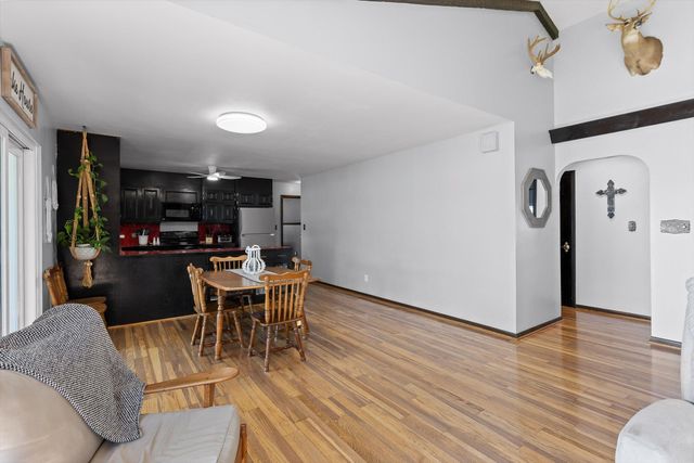 2166 S Shore Acres Road, Soddy Daisy, TN 37379