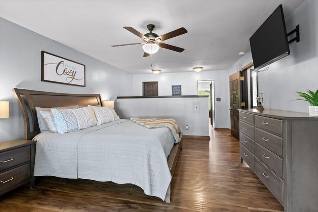 2166 S Shore Acres Road, Soddy Daisy, TN 37379