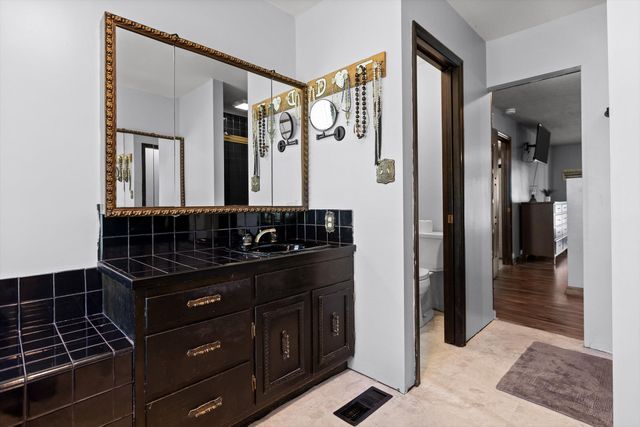 2166 S Shore Acres Road, Soddy Daisy, TN 37379