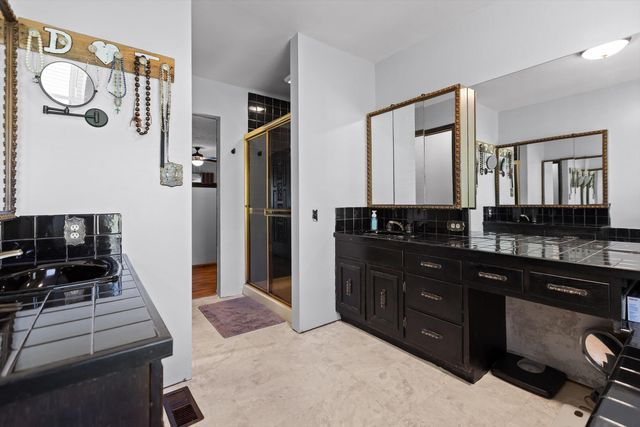 2166 S Shore Acres Road, Soddy Daisy, TN 37379