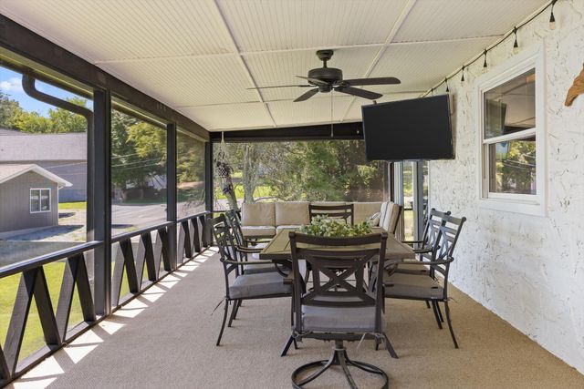 2166 S Shore Acres Road, Soddy Daisy, TN 37379