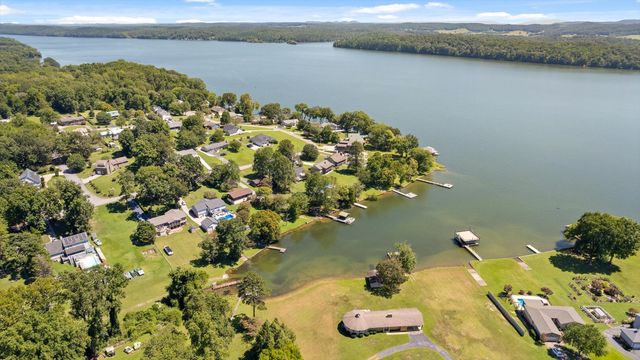 2166 S Shore Acres Road, Soddy Daisy, TN 37379