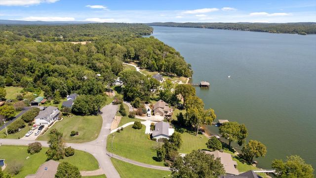 2166 S Shore Acres Road, Soddy Daisy, TN 37379