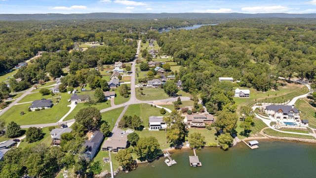 2166 S Shore Acres Road, Soddy Daisy, TN 37379