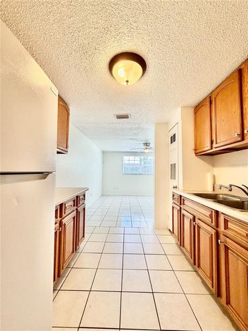 2204 IRENE STREET B, Lutz, FL 33549