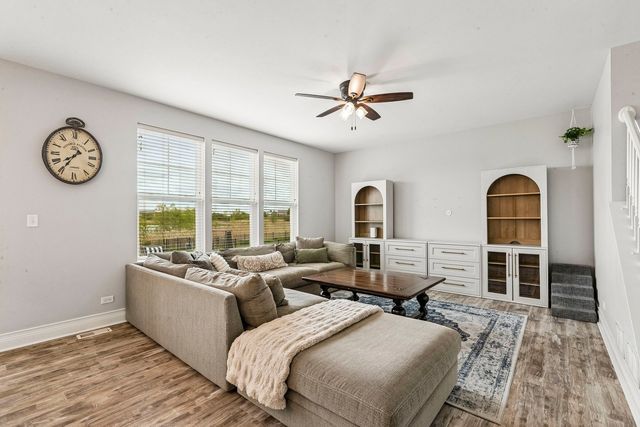 926 Catamaran Circle, Pingree Grove, IL 60140