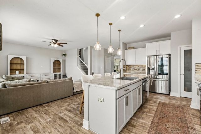926 Catamaran Circle, Pingree Grove, IL 60140