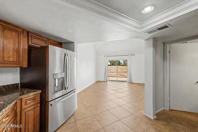 4122 W CALAVAR Road, Phoenix, AZ 85053