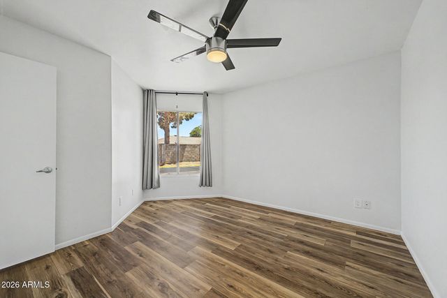 4122 W CALAVAR Road, Phoenix, AZ 85053